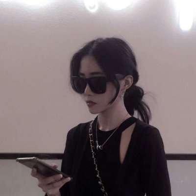 网红女生微信头像大全高冷霸气