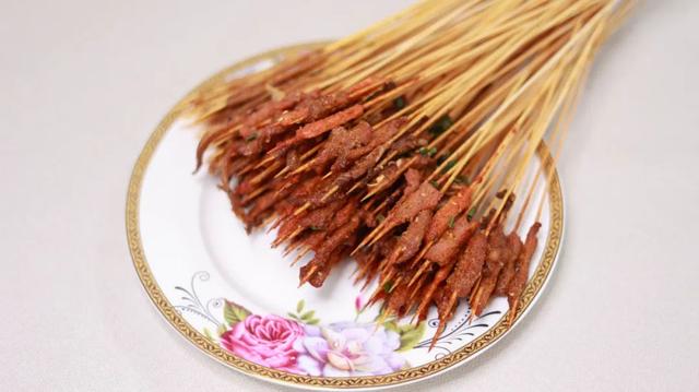 女性朋友注意,到了50岁之后,若想减肥,建议从4个方面入手