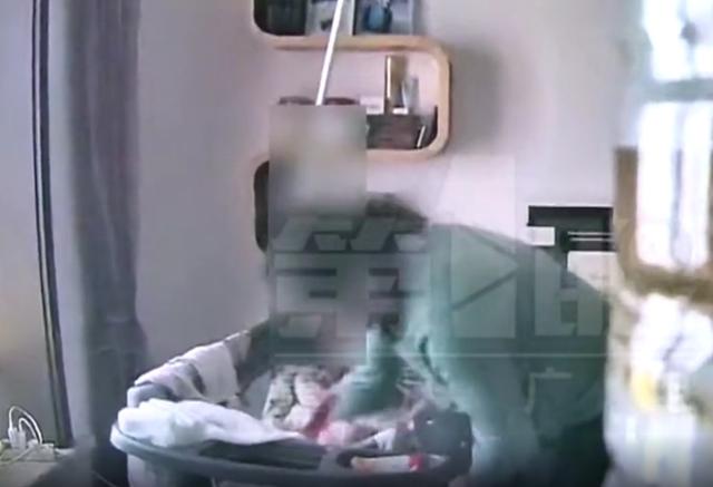 愤怒！保姆掌掴抱摔刚出生40天女婴，视频记录下全过程