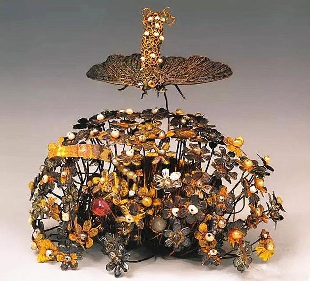 西安出土9岁小女孩石棺，上刻“开者即死”，背后故事却感人至深