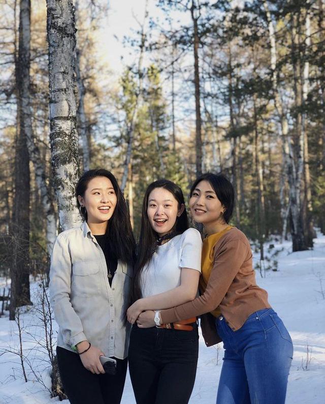 蒙古国，美女性感独立，6万单身母亲独自养家，男人却在拿酒买醉