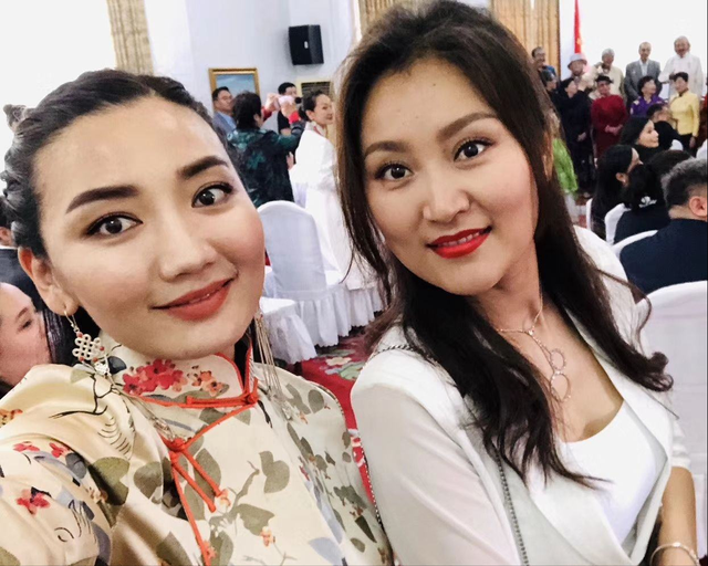 蒙古国，美女性感独立，6万单身母亲独自养家，男人却在拿酒买醉