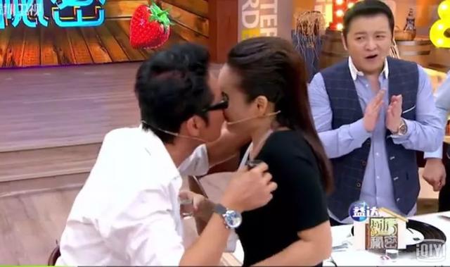 强吻、揩油、扒衣服?再大牌的女星也难逃“咸猪手”?