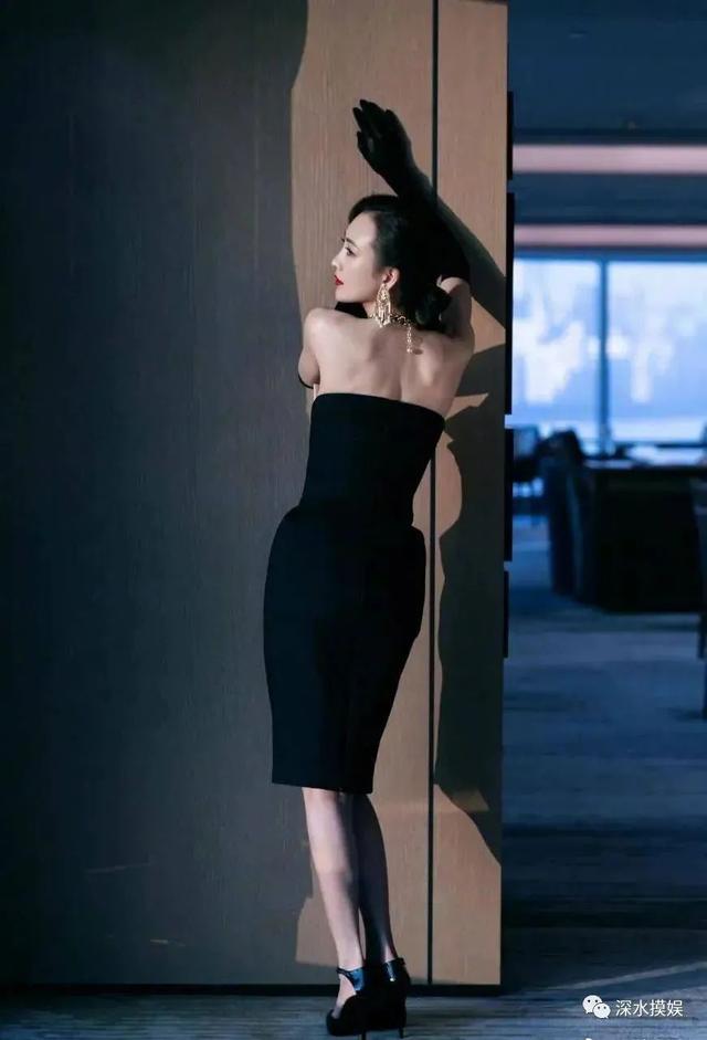 王鸥体态性感成熟知性有女人味