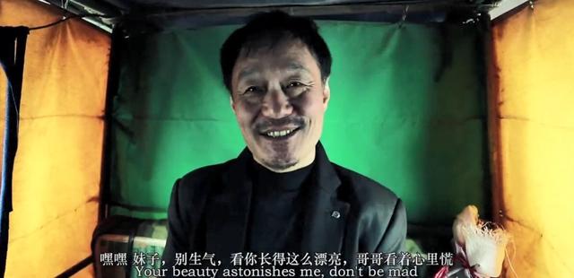 女大学生被拐到农村，她反而把人贩卖给了光棍汉，犯罪片《空窗》