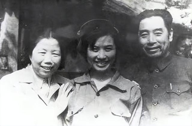 西方记者刁难:你见过世界最漂亮的女人吗?周总理硬气回应:见过