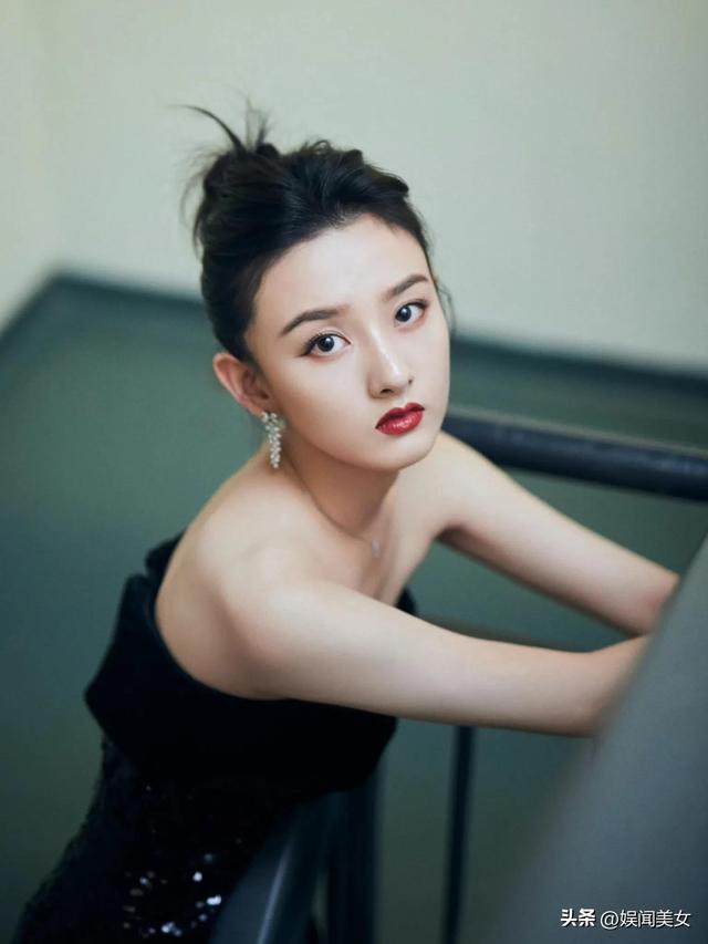 清纯又性感的小美女-宋祖儿写真影集