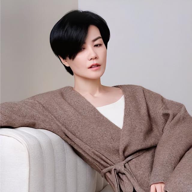 “鼻子不好看”太拉低颜值了，9位女星貌美如花，却被鼻子拖后腿