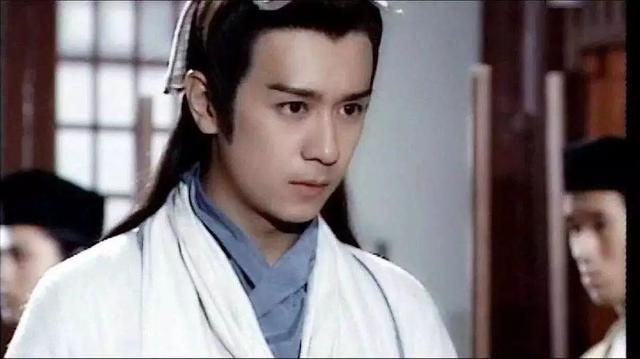 强吻、揩油、扒衣服?再大牌的女星也难逃“咸猪手”?