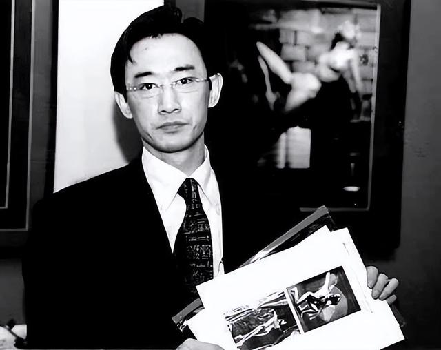 “人体模特”汤加丽一脱成名，却遭丈夫抛弃、父母嫌弃，单身至今