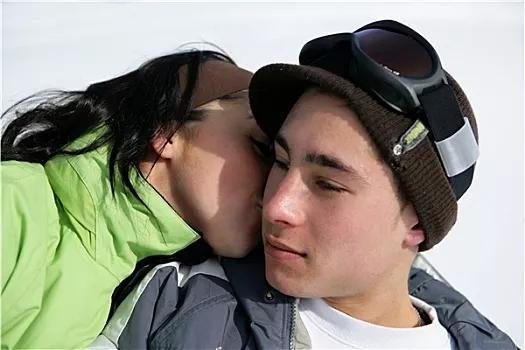 “8种”照片不要保存在手机里，不要因此泄露了个人、家庭隐私