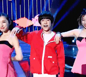 强吻、揩油、扒衣服?再大牌的女星也难逃“咸猪手”?