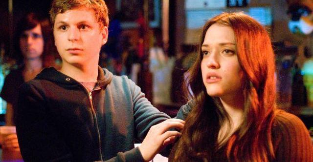 好莱坞性感女星恋情曝光！大胸毒舌颜绝美，网友：嫉妒她男友