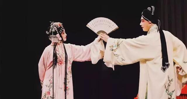 她失身做妓女,却像少女一样干净