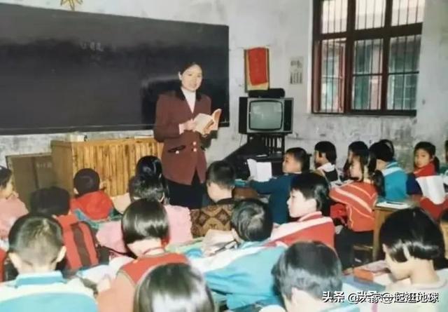 美女院长搞淫乱聚会，挪用公款，最后结局大快人心