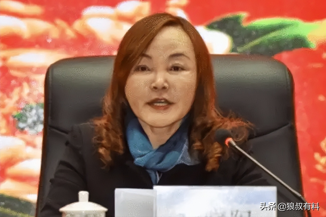 50万“最美屁股”,399万美容保健,5位女官“美容腐败”有多贪?