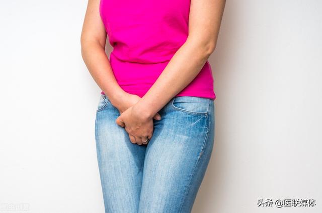 女人45岁后,容易出现“尿失禁”?有这3个应对方法,帮助缓解