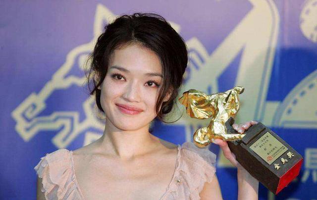 “鼻子不好看”太拉低颜值了，9位女星貌美如花，却被鼻子拖后腿