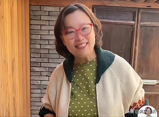 《女人不是月亮》播出30年，“扣儿”早早退圈，多位演员已逝世