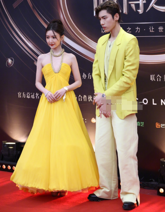 微博之夜女星生图：热巴杨紫惊艳，杨幂脸垮金晨干瘪，刘诗诗脸僵