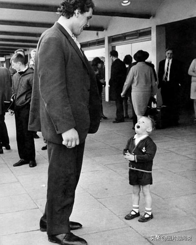 33张照片看世界：荷兰妓院的油画，世界上最古老的胸罩