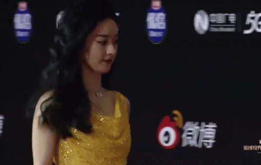 红毯夜，张天爱白裙惊艳，杨颖若隐若现，殷桃压轴女王范十足