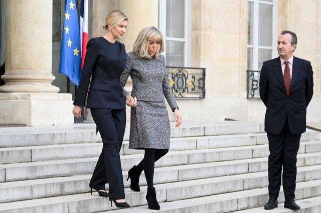 70岁的布丽吉特：光看腿不输韩国女团，怪不得马克龙对她死心塌地