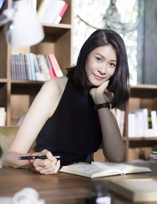 中国体坛公认十大美女1-5名,潘晓婷不是最美,网友:寒门出孝女