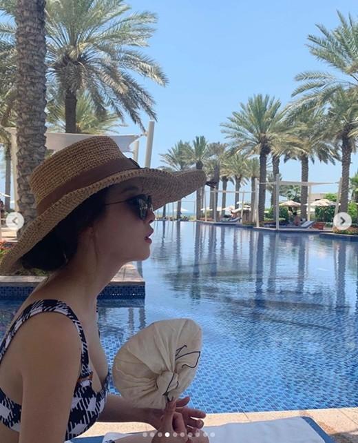 韩国女歌手孝敏SNS发照秀性感火爆身材