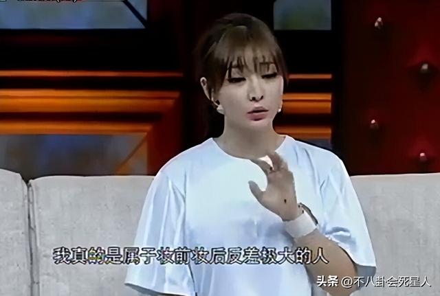 憔悴、浮肿、秃头,10位女星素颜街拍照,让我看见了人间真实