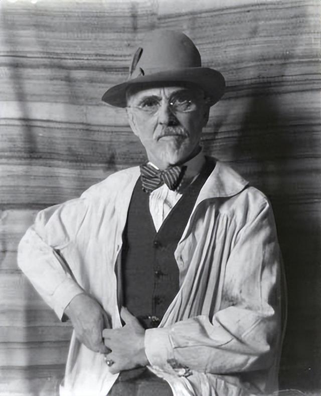 美国普通退休教师,居然是传说雌雄大盗?逍遥半生,到死都没被抓