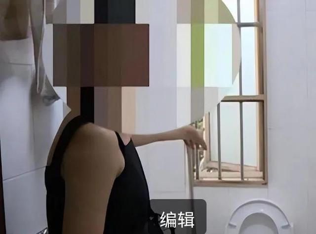 女子被男子偷窥洗澡,筷子猛扎传来惨叫扎瞎眼睛,男子竟要赔一万
