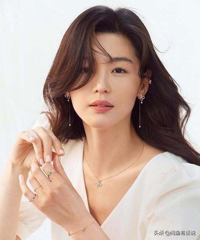 脸上这4处有痣的女人,是天生的“气质型美女”,点掉就太可惜了