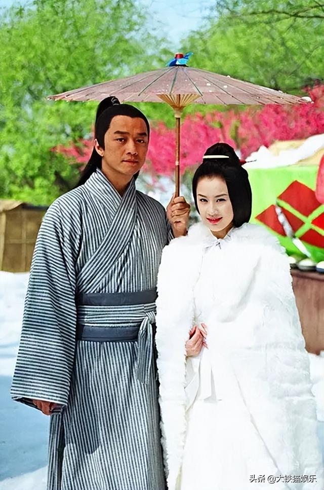 颜值不够就别穿貂了,10位古装美人告诉你啥叫大氅在身,雍容华贵