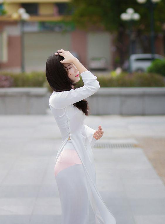 中东国家中的另类，当地女孩热情开放，夜生活丰富程度不输泰国