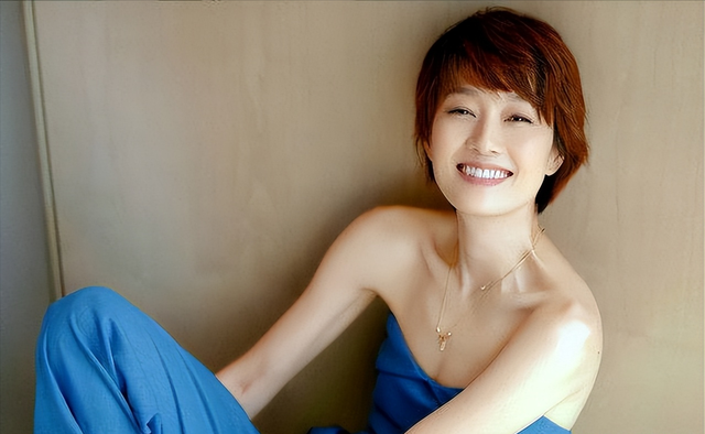 姚笛出轨又出轨，深夜与男友亲吻孕期被抛弃的她还有人心疼吗？