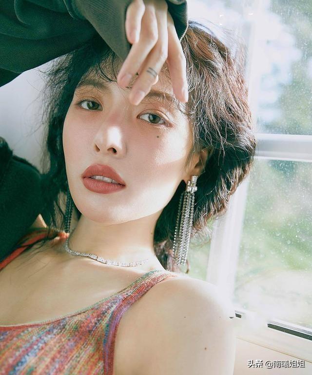 脸上这3个部位有“痣”的女人,可别轻易点掉,到老都优雅有气质