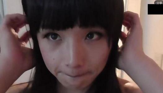 岛国美女直播洗澡,衣服脱下后观众们表示碉堡了,要逆天的节奏