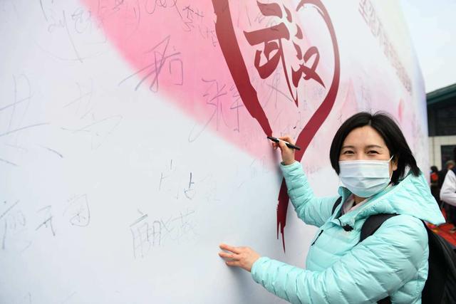 周国红护士:抗疫归来却患癌症,化疗时以泪洗面,仍决定捐献器官