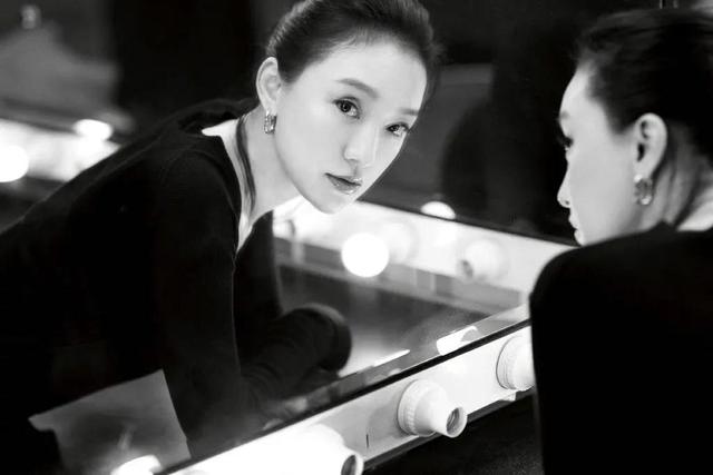 潇洒不羁如周公子,在8段感情里试错,总在错的时间遇到错的人