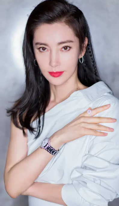 至今未婚的5位内地大龄女星，各有各的苦衷，最大51岁，最小49岁