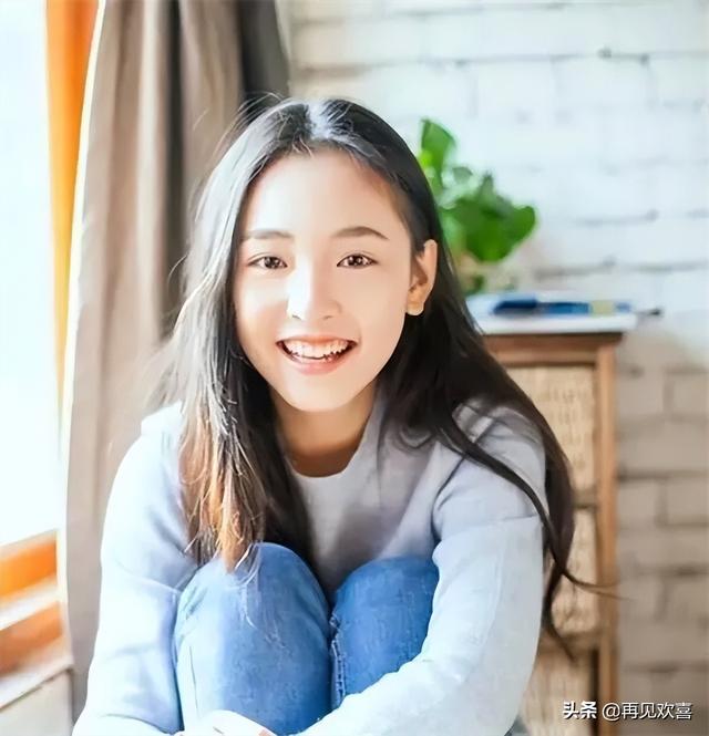 美女大PK,成都和武汉一样盛产女明星,个个都是天仙下凡