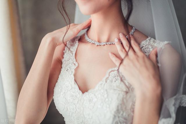 女性如何计算自己的“罩杯”有多大？不同形状的“杯”有何区别