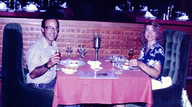 美国普通退休教师,居然是传说雌雄大盗?逍遥半生,到死都没被抓