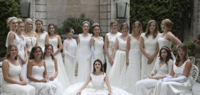 俄罗斯名媛的夜生活!网友:贫穷限制了我的想象