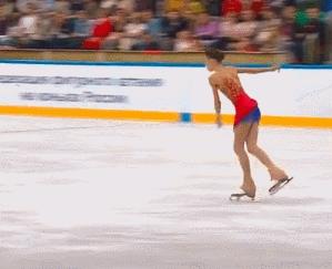 俄罗斯小美女惊艳夺冠！冰场换装+首个女单四周跳创造历史