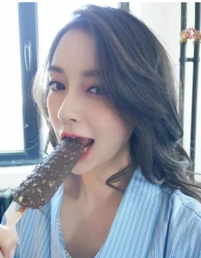 盘点P图露馅的八大美女明星,看看谁最尴尬?