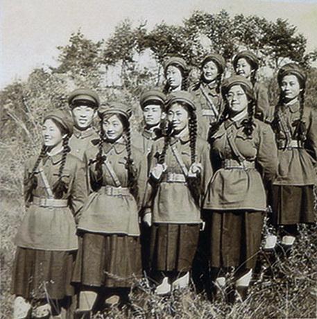 应征女青年看过来：女兵标准发型是啥样？