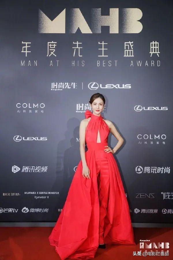 时尚先生红毯暗战，万茜又美又欲，吴宣仪清凉性感，金晨艳压全场