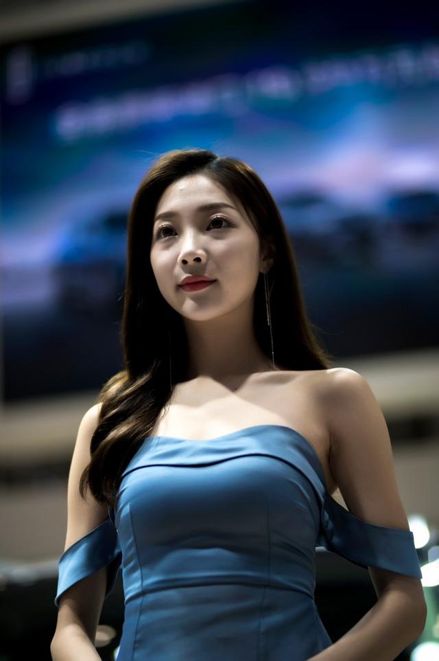 2019年昆明车展随拍的美女模特们（大量照片，有空我会持续更新）